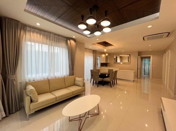 House with Shared Pool for rent in Sukhumvit
